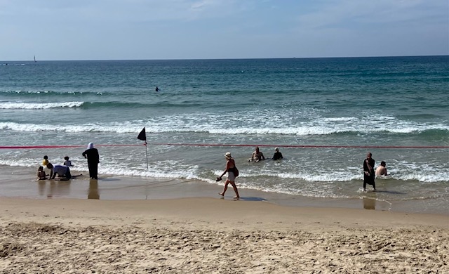 TEL AVIV BEACH 10:5