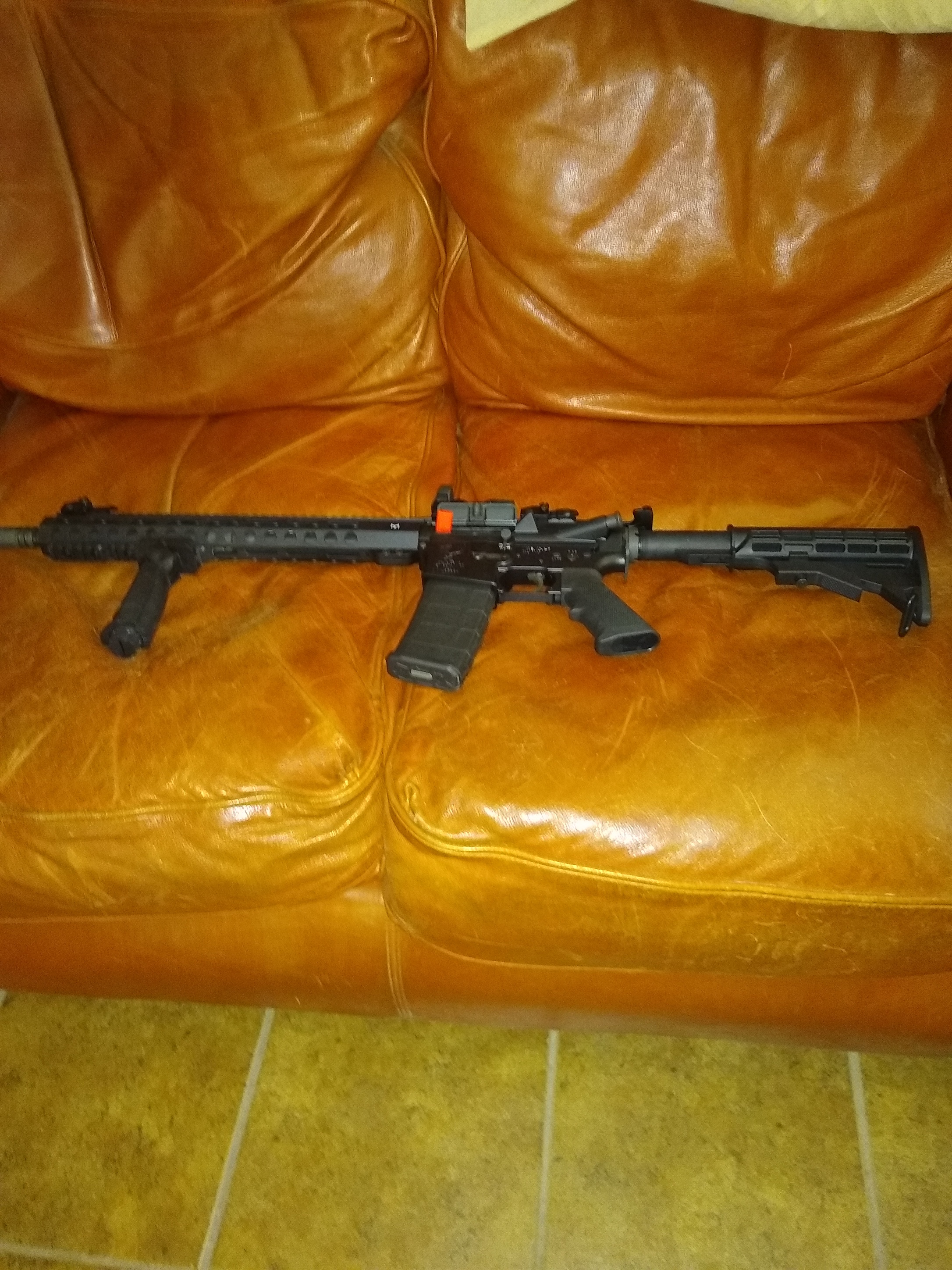 Jeff's%20AR-15%20with%20Red%20Dot